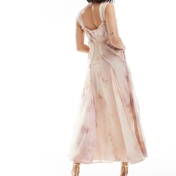 ASOS DESIGN gathered corset detail midi dress in soft floral print - Picture 4 of 4